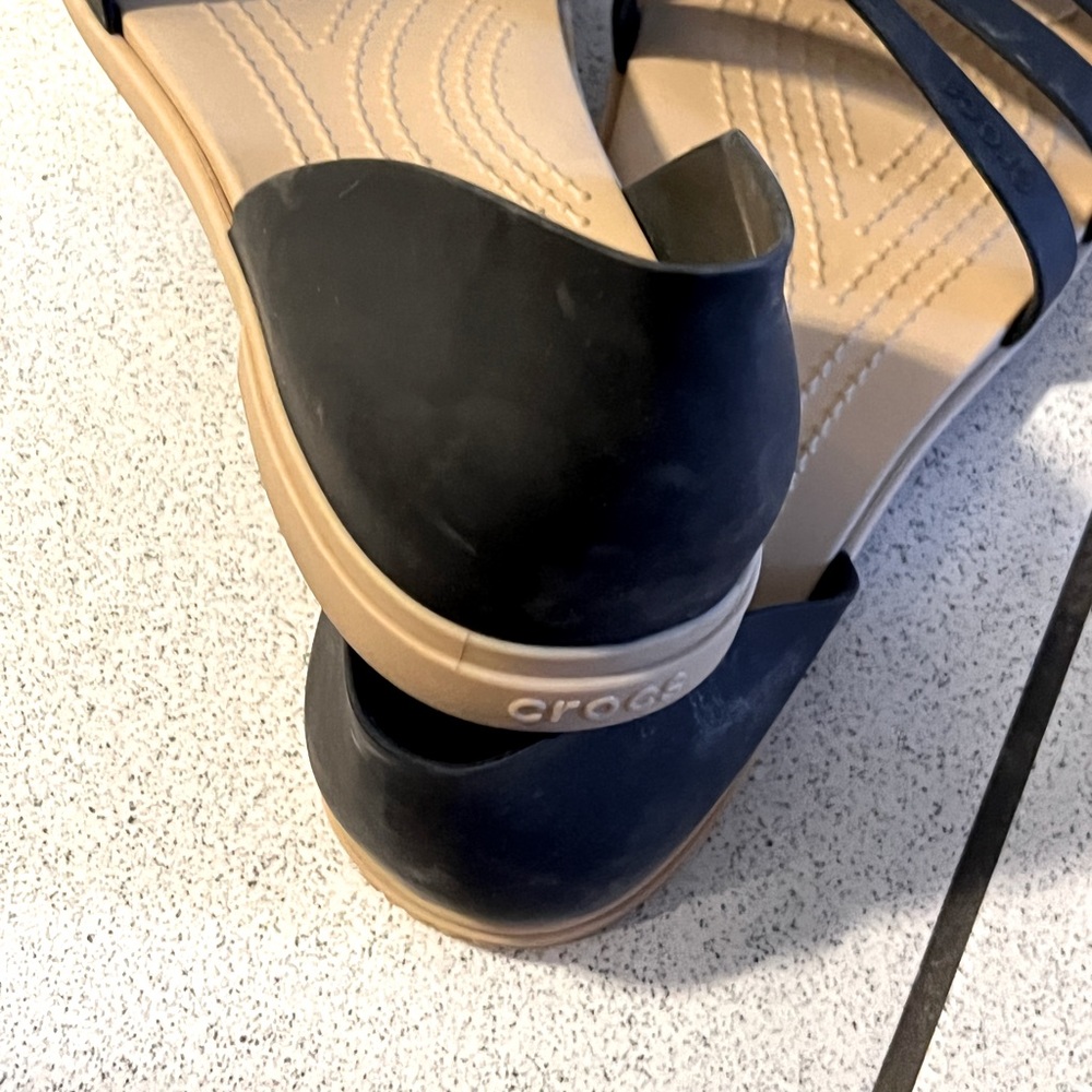 Crocs flats